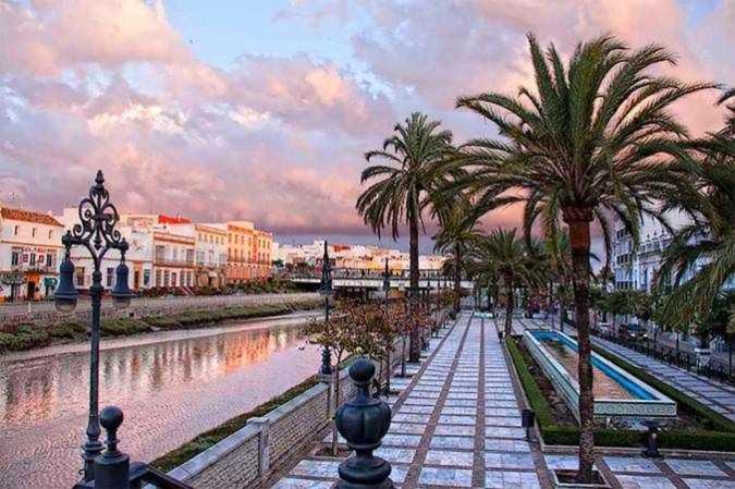 צ'יקלנה דה לה פרונטרה Chiclana-Cabana-Parking-Blue מראה חיצוני תמונה